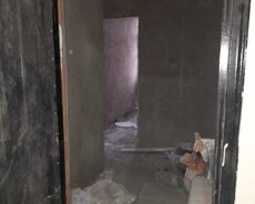 Masazır qəsəbəsində kupçalı,təmirsiz bina evi satılır