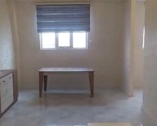 Yeni tikili binada 4 otaqlı mənzil 140m²