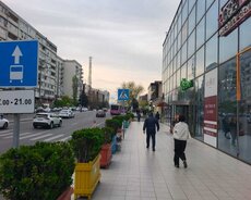 İnşaatçilar metrosu