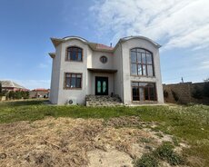 Savalan yasayis massivi 7 otaqli 3 mərtəbəli bağ evi satılır