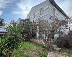 Şüvəlanda bağ evi satılır