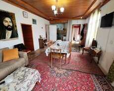 Mərdəkanda həyət evi satılır