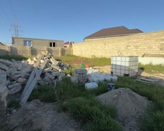 Bahar Qəsəbəsində 3.7 sot torpaq sahəsi satılır