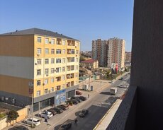 Masazır qəsəbəsi Ə.vahid küçəsində təmirli mənzil satılır