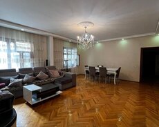 Yeni Yasamalda 5 otaqli menzil satilir