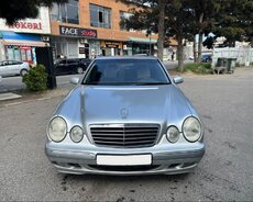 Mercedes E 240