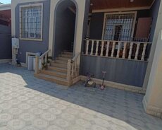 Zabrat qəsəbəsində 4 otaqlı ev satılır