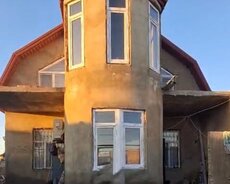 Savalan yaşayış massivində 5 otaqlı ev satılır