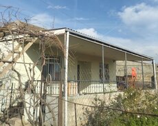 Balaxanı qəsəbəsində 3 otaqlı ev satılır