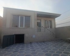 Zabrat qəsəbəsində 3 otaqlı ev satılır