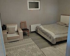 Yasamalda 5 otaqli heyet evi satilir