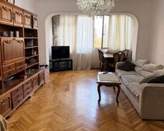 47 nomreli mektebin yaninda 3 otaqli menzil satilir