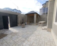 Zabratda super təmirli 2 mərtəbəli h/evi satılır