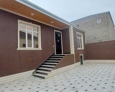 Məhəmmədli qəsəbəsində 4 otaqlı ev satılır
