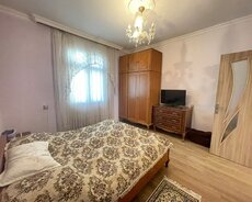 Yasamalda 5 otaqli heyet evi satilir