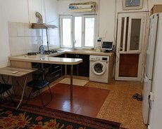 Bulvarın yanında 1 otaqlı studio mənzil