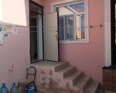 Binəqədi qəsəbəsində 2 otaqlı ev satılır