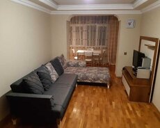 Tiblisi prospektində 4 otaqlı mənzil satılır