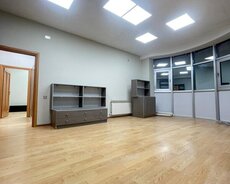Ofis Nəcəf Nərimanov küçəsində