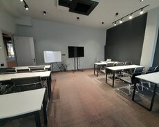 plazda təmirli əşyalı ofis