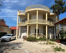 Mərdəkanda 18 sotda villa satılır