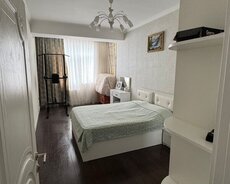 Xırdalanın mərkəzində 4 otaqlı mənzil
