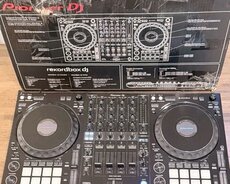 Pioneer ddj-1000 Rekordbox dj Controller == 700usd