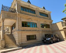 Novxanıda 20 sot sahəsi olan 3 mərtəbəli villa kirayə verili