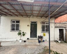 Maştağada həyət evi satılır