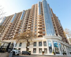 Satılır 3 otaqlı yeni tikili 130 m², Gənclik m