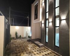 Bahar qəsəbəsində həyət evi
