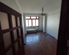 İcarəyə verilir 4 otaqlı köhnə tikili 85 m²