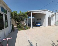 Buzovnada həyət evi satılırr
