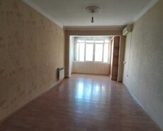 Satılır 2 otaqlı köhnə tikili 56 m², Bakıxanov q