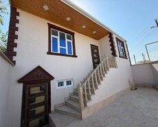 Binəqədi qəsəbəsi 2 mərtəbəli 6 otaqlı həyət evi