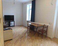 Masazırda təmirli, kupçalı əşyalı bina evi satılır