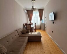 Masazırda girişdə təmirli bina evi satılır