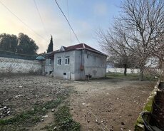 Buzovnada həyət evi satılır