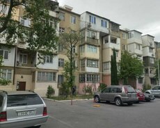 Hüseyn Cavid prospektində 1 otaqlı satılır
