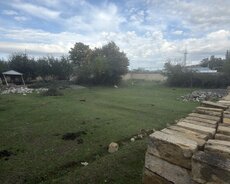 Quba təngaltı asfalt yolun kənarı 70000