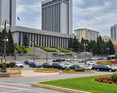 Prestijli Ərazidə Qanuni 3 otaqlı Mənzil Satılır