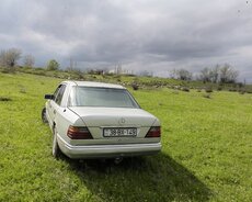 mersedes E 2.3 mator 1992 il karobka Me115 at gucu rengi boz