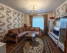 Zabrat 1.mertebe+mansarli ev satilir