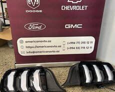 Ford mustang black stop desti