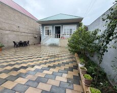 Binəqədi həyət evi