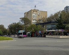 Memar Ecemi metrosunun duz cixishi