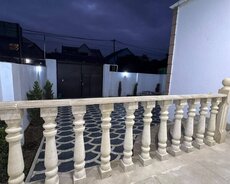 Qum Adasında təmirli həyət evi satılır