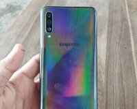 Samsung galaxy a50 black 64 Gb blue