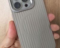 "Apple iPhone 15 Pro Kickstand"