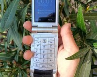 Vertu A class qapaqli telefon